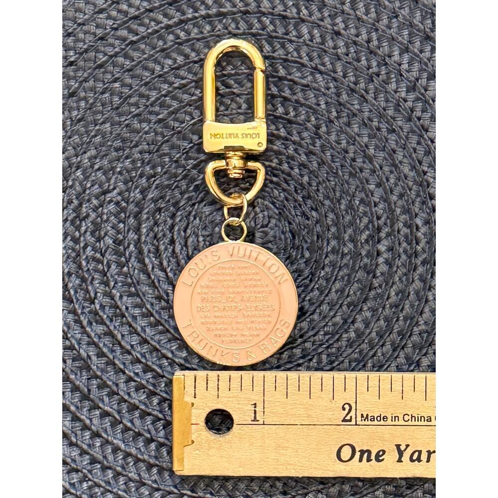 Beautiful Pink & Gold Handmade Lux Charm Keychain - Picture 7 of 7